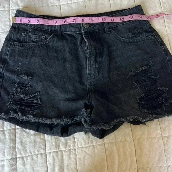 Wild Fable Distressed Shorts - Picture 4 of 8